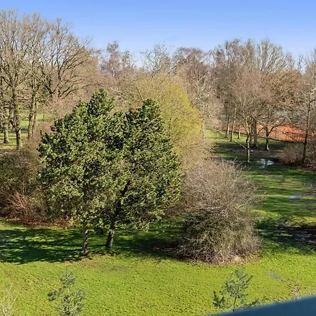 Ny Bolig I Gronne Omgivelser. Apartment